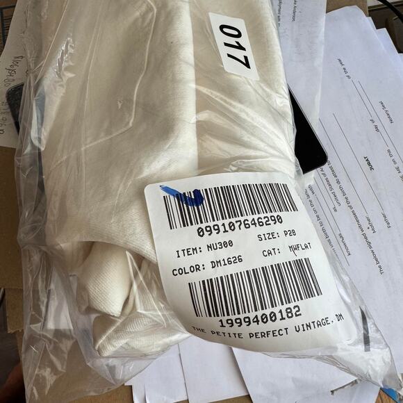 Madewell The Petite Perfect Vintage Wide-Leg Crop Jeans WMNS SZ 28P White NU300 - Picture 9 of 9